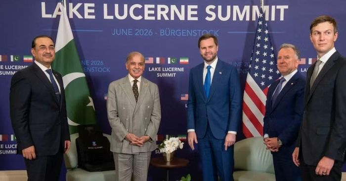 Trong khi đó, Thủ tướng Pakistan Shehbaz Sharif cho biết các cuộc thảo luận diễn ra trong bầu không khí tích cực và mang tính xây dựng.