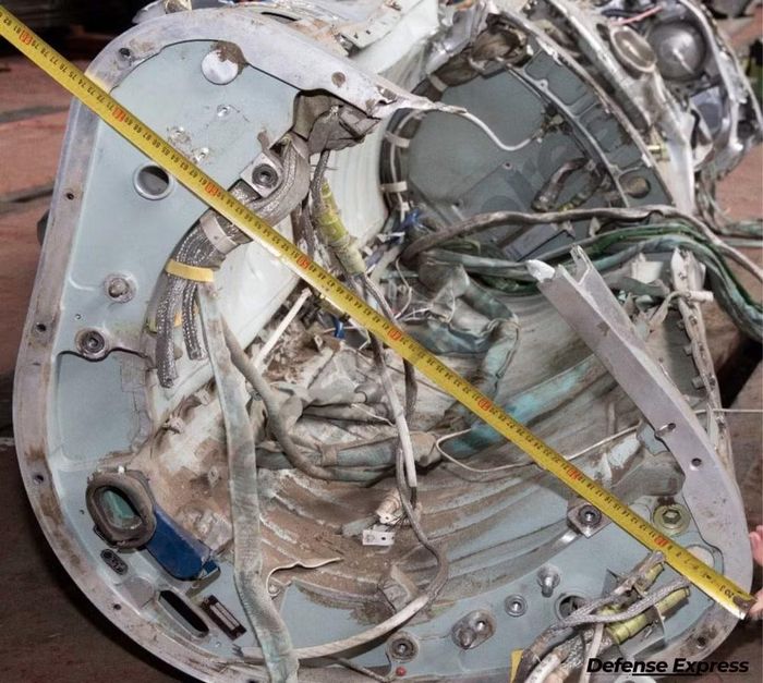 Thứ hai, các phép đo hệ số phản xạ bề mặt của Kh-101 đã chứng minh rằng nó không ảnh hưởng đến khả năng hiển thị của tên lửa trong phạm vi nhận diện của radar theo bất kỳ cách nào.