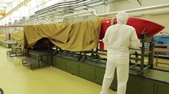 Tên lửa hành trình hạt nhân Burevestnik là một trong 6 siêu vũ khí được Tổng thống Vladimir Putin công bố hồi tháng 3/2018. ẳng định đây chưa phải giới hạn tối đa của hệ thống. 