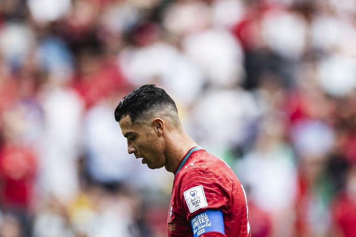  Ronaldo được xem là vấn đề của tuyển Bồ Đào Nha. ẢNH: SHUTTERSTOCK 