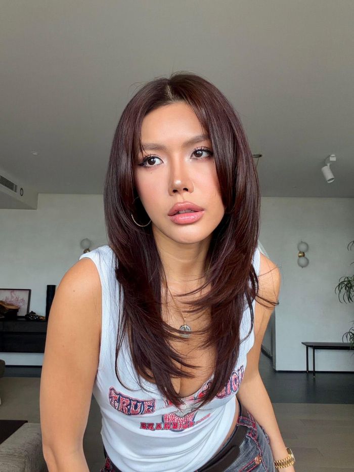 Thời gian qua, Minh Tú gặp nhiều vấn đề sức khỏe nên hạn chế lịch trình công việc. Ảnh: FBNV.