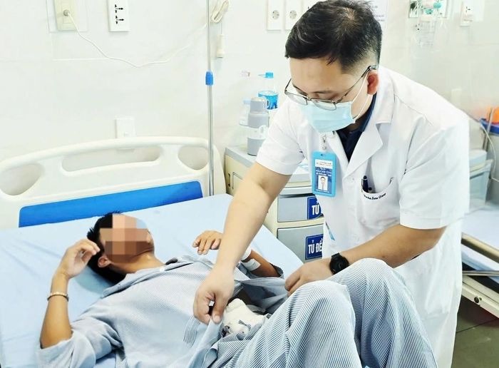 Dị vật mắc chặt bên trong khiến ca phẫu thuật trở nên đặc biệt phức tạp.