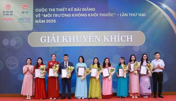 Các tác giả đoạt giải Khuyến khích
