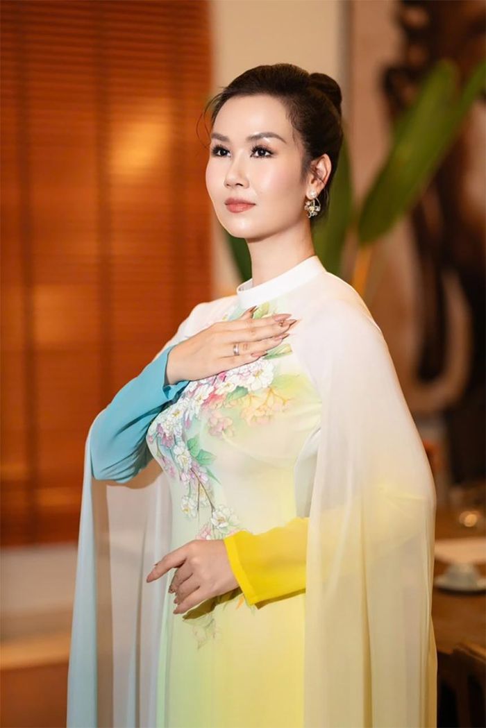 Ca sĩ Võ Hạ Trâm