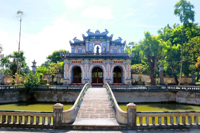 Theo tư liệu lịch sử, Tổ đình Sắc Tứ Tịnh Quang được khởi lập và xây dựng vào năm 1739 dưới đời Vua Lê Ý Tông. Ảnh: Tường Vi – TTXVN