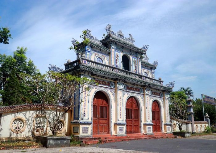 Không chỉ có giá trị về lịch sử, chùa Tịnh Quang còn nổi tiếng với cảnh sắc và kiến trúc. Ảnh: Tường Vi – TTXVN