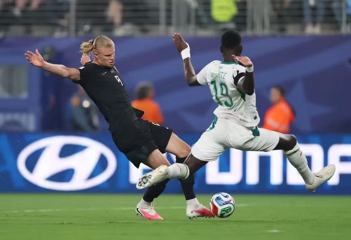 Haaland tiếp tục tỏa sáng trên hàng công đội tuyển Na Uy. (Ảnh: FIFA)
