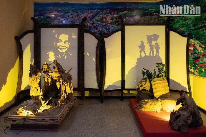 Các đoàn học sinh, sinh viên thường xuyên lựa chọn bảo tàng làm nơi tổ chức các chương trình học tập ngoại khóa và giáo dục truyền thống. (Ảnh: MINH DUY)