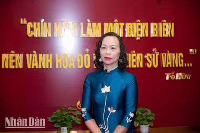 Bà Vũ Thị Tuyết Nga, Giám đốc Bảo tàng Chiến thắng Điện Biên Phủ chia sẻ, quá trình làm việc với các chuyên gia của Bảo tàng Ký ức chiến tranh Caen mang tới sự thay đổi trong tư duy hoạt động bảo tàng. (Ảnh: MINH DUY)