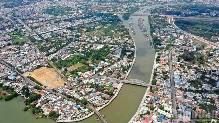 Sông Đồng Nai đoạn qua thành phố Đồng Nai dài 234km, là trái tim của hệ sinh thái với nhiều giá trị to lớn.