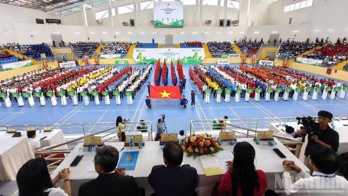 Quang cảnh lễ khai mạc.