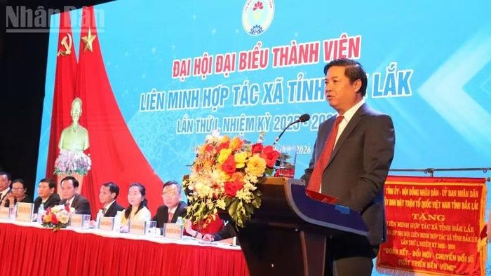 Bí thư Tỉnh ủy Đắk Lắk Lương Nguyễn Minh Triết phát biểu tại đại hội.