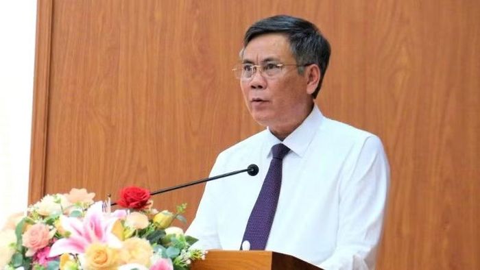 Phó Chủ tịch Ủy ban Trung ương Mặt trận Tổ quốc Việt Nam Trần Thắng, phát biểu kết luận Hội nghị.