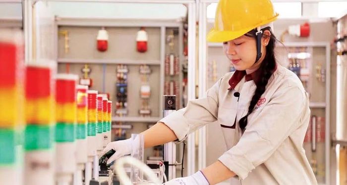 người lao động cần trang bị cho mình khả năng tự học, nâng cao kỹ năng. (Ảnh: Xuân Khánh)