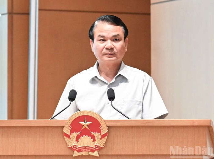 Bộ trưởng, Chủ nhiệm Văn phòng Chính phủ Đặng Xuân Phong phát biểu tại phiên họp.
