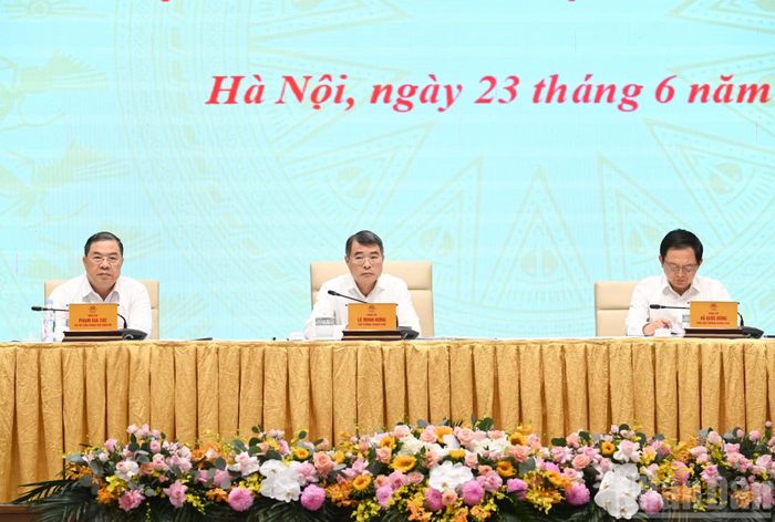 Thủ tướng Lê Minh Hưng, Trưởng ban Chỉ đạo chủ trì phiên họp chuyên đề về thúc đẩy phát triển khoa học, công nghệ, đổi mới sáng tạo.