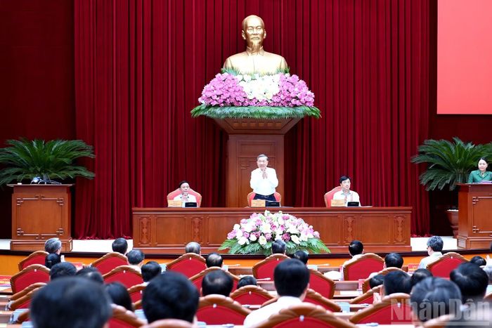 Tổng Bí thư, Chủ tịch nước Tô Lâm, Thường trực Ban Bí thư Trần Cẩm Tú và Trưởng ban Tổ chức Trung ương Nguyễn Duy Ngọc chủ trì gặp mặt cán bộ quy hoạch diện Bộ Chính trị quản lý.