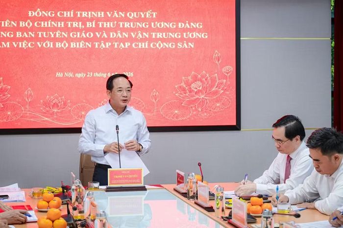 Đồng chí Trịnh Văn Quyết kết luận tại buổi làm việc. (Ảnh: BẢO LONG)