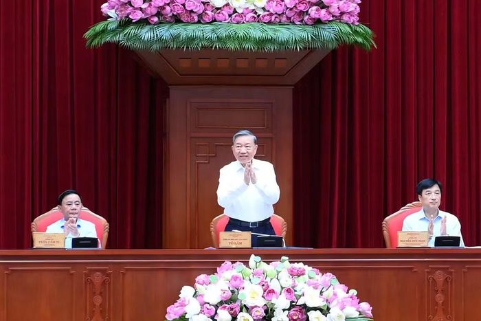  Tổng Bí thư, Chủ tịch nước Tô Lâm, Thường trực Ban Bí thư Trần Cẩm Tú và Trưởng ban Tổ chức Trung ương Nguyễn Duy Ngọc chủ trì gặp mặt. (Ảnh: ĐĂNG KHOA) 
