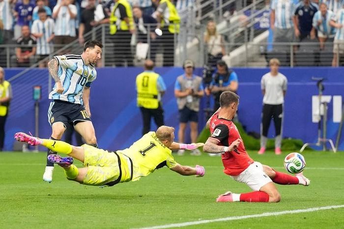 Messi trở thành chân sút ghi nhiều bàn thắng nhất lịch sử World Cup.