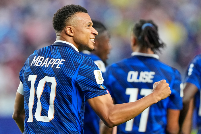 Mbappe ăn mừng bàn thắng. Ảnh: AP