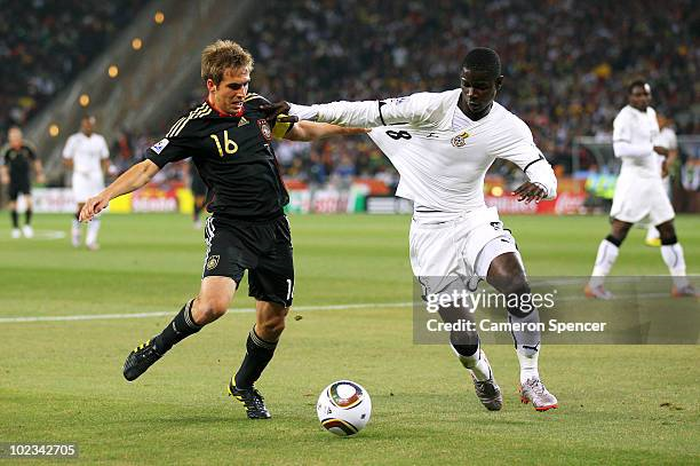 Cầu thủ của Ghana (trang phục trắng) trong trận đấu với đội tuyển Đức tại World Cup 2010. Ảnh: Getty