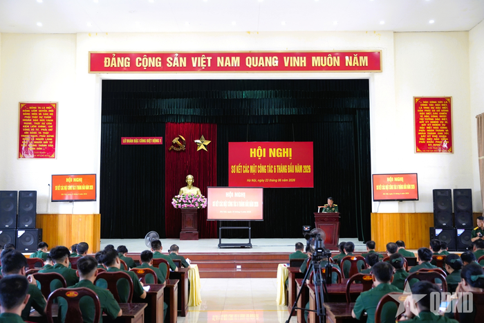Quang cảnh hội nghị.