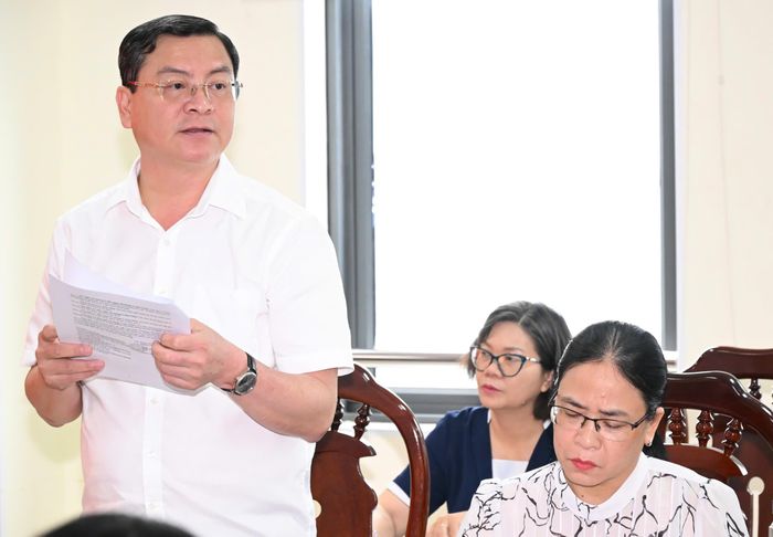  Phó Chủ tịch UBND TPHCM Nguyễn Công Vinh góp ý tại hội nghị. Ảnh: VIỆT DŨNG 