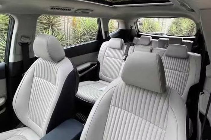 Mô-tơ điện của xe sản sinh công suất tối đa 168 mã lực và mô-men xoắn cực đại 255 Nm. Bên cạnh đó, xe còn hỗ trợ sạc nhanh DC công suất 100 kW, có thể sạc từ 10% lên 80% trong vòng 39 phút. Xe cũng được trang bị tính năng Vehicle to Load (V2L), cho phép cấp điện cho các thiết bị bên ngoài xe hoặc ngay trong khoang lái.