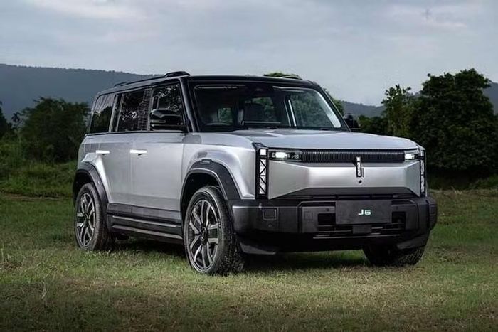 Sự xuất hiện của mẫu xe SUV Jaecoo J6T REEV 2026 mới cho thấy chiến lược mở rộng nhanh của Omoda &amp; Jaecoo tại khu vực Đông Nam Á. Tuy nhiên, tính đến thời điểm này, xe vẫn chưa chính thức công bố thời điểm ra mắt thị trường Việt Nam.