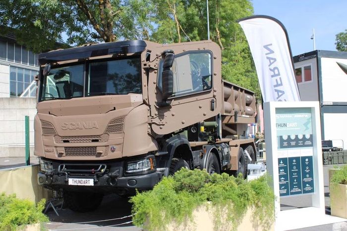 Theo thông tin được công bố tại Triển lãm Quốc phòng Eurosatory 2026, Liên danh MBDA và Safran đã được Cơ quan Mua sắm Quốc phòng Pháp (DGA) lựa chọn để cung cấp hệ thống phóng tên lửa Thundart cho lực lượng vũ trang Pháp.