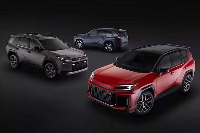 Ông cũng tiết lộ tỷ lệ luân chuyển xe của RAV4 trong tháng gần nhất đã lên tới 97,6%, một con số cho thấy gần như toàn bộ xe nhập về đều được bán ra ngay lập tức. Trong bối cảnh thị trường xe hybrid tiếp tục tăng trưởng mạnh, Toyota RAV4 đang cho thấy vị thế rất vững chắc của mình tại Mỹ.