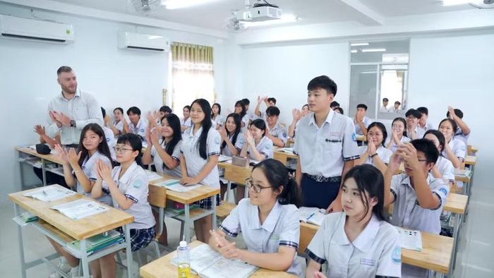 Giờ học của học sinh Trường THCS-THPT Trần Cao Vân.