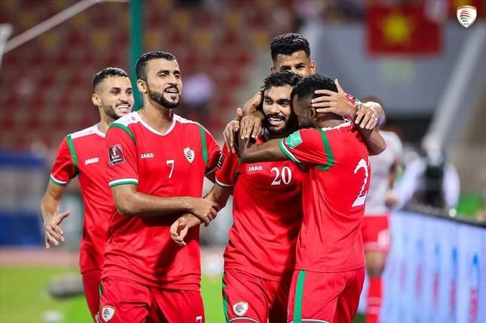 Trong số này các đội khách mời dự King's Cup 2026, Oman đang xếp hạng 79 thế giới, Bahrain đứng thứ 92, còn Tajikistan xếp hạng 101 trên bảng xếp hạng FIFA.