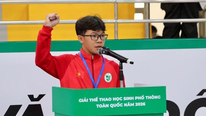 Đại diện các vận động viên tuyên thệ.