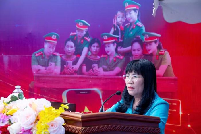 Bà Hồ Thị Nguyên Thảo, Phó Chủ tịch Thường trực UBND tỉnh Đắk Lắk phát biểu giao nhiệm vụ. (Ảnh: TT)