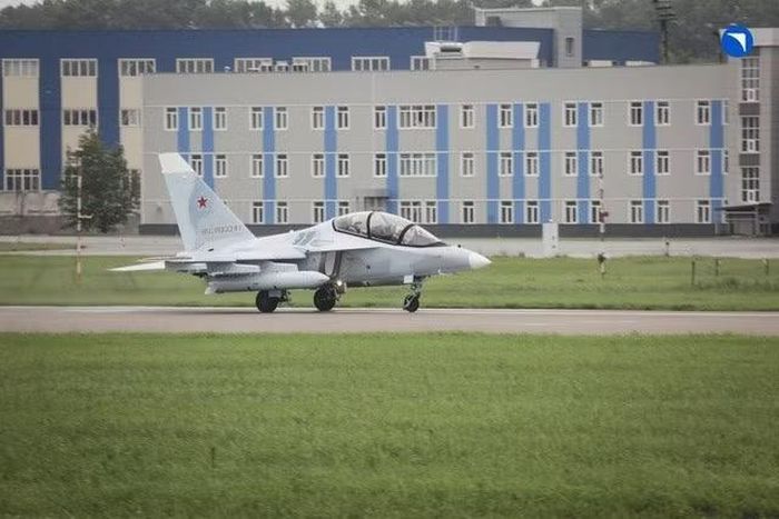 Yak-130 có thể trở thành phương tiện săn lùng UAV rất hiệu quả.