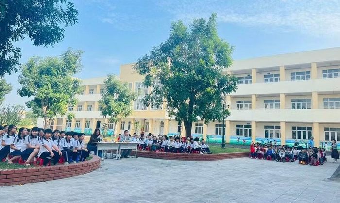 Trường TH-THCS&THPT Hồng Đức thuộc Trường ĐH Hồng Đức (Thanh Hóa) được phép thu học phí theo quy định.