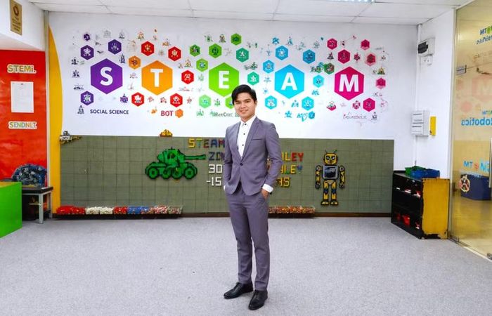 Cựu sinh viên Lâm Trung Tiến đang đảm nhận vai trò quản lý Team EDTECH.