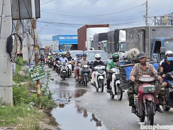 Nhiều tài xế cho biết tình trạng kẹt xe trên tuyến đường này đã kéo dài hơn 2 năm qua.