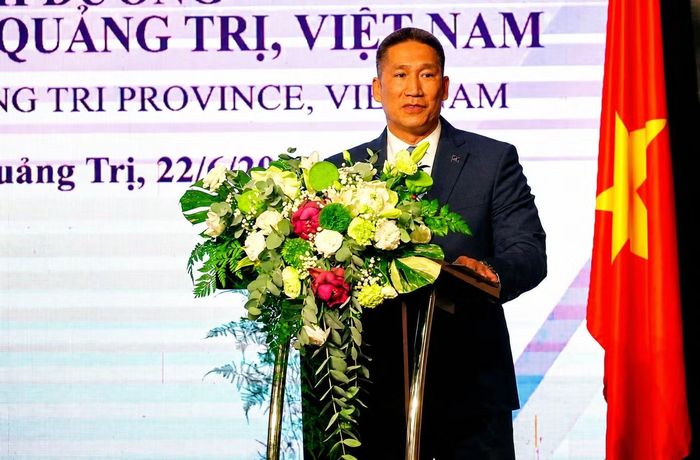 Ông Hùng Cao, Quyền Bộ trưởng Hải quân Hoa Kỳ phát biểu tại buổi lễ.