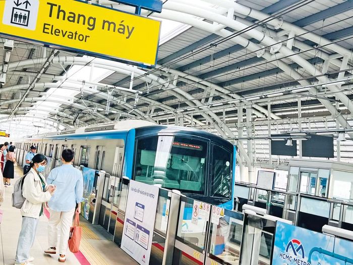 Nhiều dự án tiềm năng thu hút nhà đầu tư FDI (trong ảnh, tuyến metro số 1 thu hút người dân TPHCM sử dụng) Ảnh: U.P