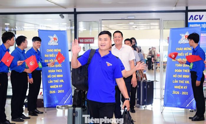 Đoàn đại biểu TP Huế. Ảnh: Xuân Tùng