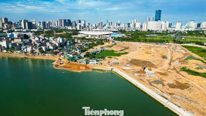 Các công trình chống ngập đang được đẩy nhanh tiến độ nhằm nâng cao khả năng ứng phó với mưa lớn, giảm ngập úng nội đô, đồng thời cải thiện cảnh quan, môi trường sống và góp phần xây dựng Thủ đô phát triển bền vững.