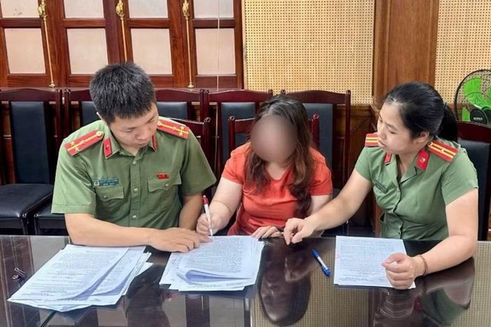 Lực lượng chức năng làm việc với đơn vị tổ chức cuộc thi.
