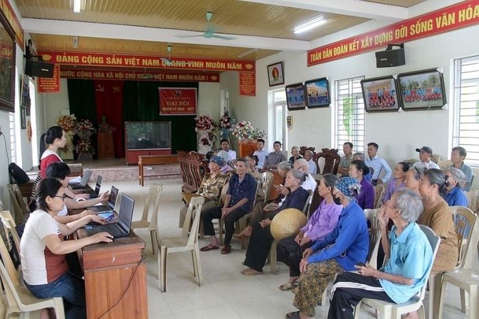 Người cao tuổi dễ bị tổn thương trong thời công nghệ số