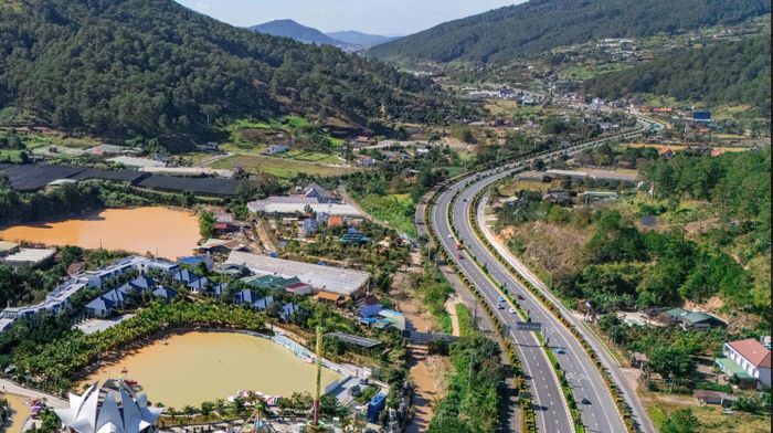Một đoạn cao tốc Bảo Lộc - Liên Khương.