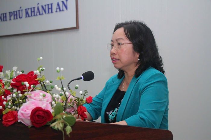 Bà Thái Thu Xương, Phó Chủ tịch Tổng LĐLĐ Việt Nam phát biểu tại buổi thăm hỏi.