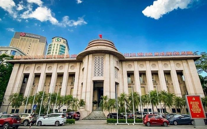 Chính thức nới tỷ lệ sử dụng vốn ngắn hạn cho vay trung, dài hạn lên 40% từ 1/7