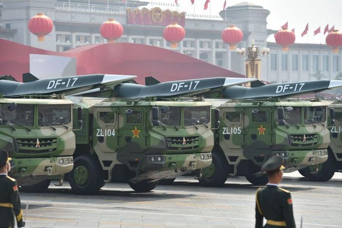 Tên lửa siêu vượt âm DF-17 của Trung Quốc. Ảnh: Xinhua